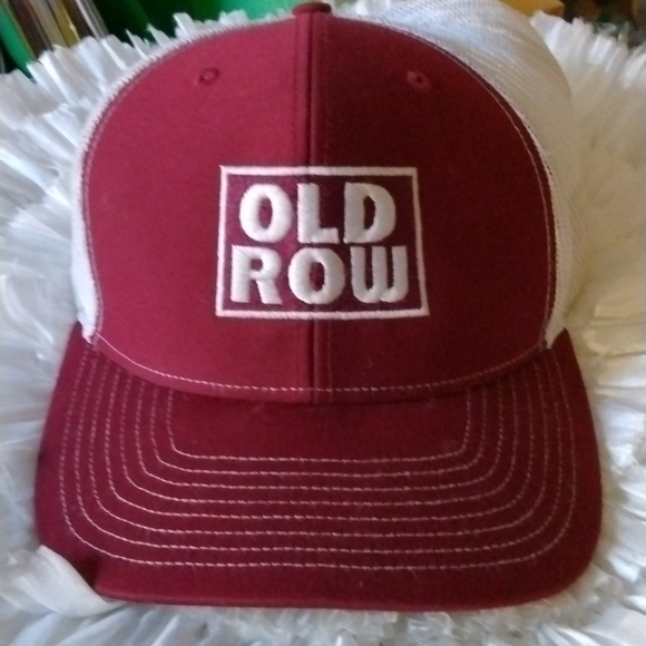 Old row Other - Old Row,$28 one size + Free scarf or hat.